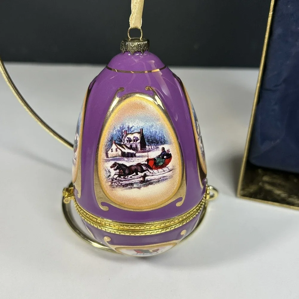 Vintage Mr. Christmas Porcelain Egg Musical Ornament Trinket Box Works‎